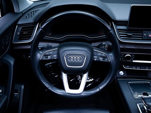 Used 2018 Audi Q5 2.0T Premium Plus w/ Premium Plus Package AWD/4WD image 10