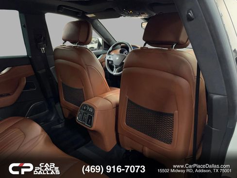 Used 2017 Maserati Levante S image 38