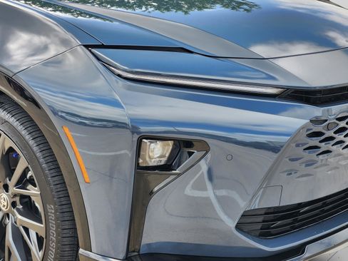 Used 2025 Toyota Crown Signia w/ Advanced Technology Package image 7