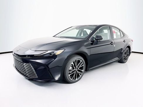 New 2026 Toyota Camry XLE AWD/4WD image 3
