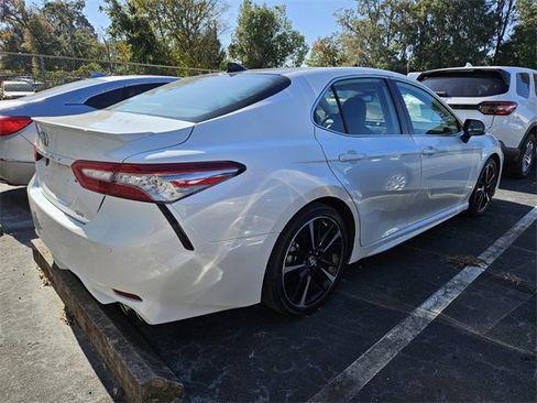 Used 2019 Toyota Camry XSE image 5