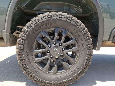 Used 2025 Chevrolet Silverado 2500 LT w/ Trail Boss Package AWD/4WD image 8