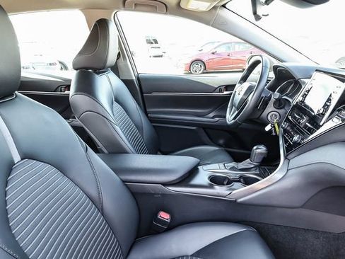 Used 2024 Toyota Camry SE FWD image 19