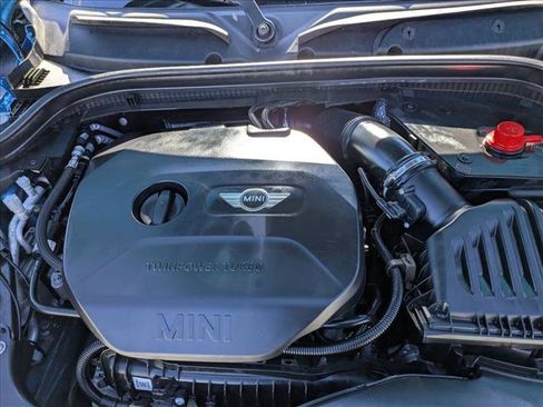 Used 2018 MINI Cooper 2-Door Hardtop image 19