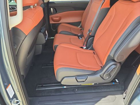 New 2026 Kia Carnival SX FWD image 17