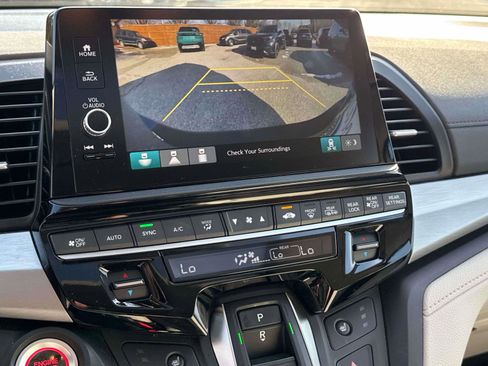 Certified 2025 Honda Odyssey EX-L image 5