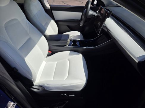 Used 2021 Tesla Model Y Long Range AWD/4WD image 15
