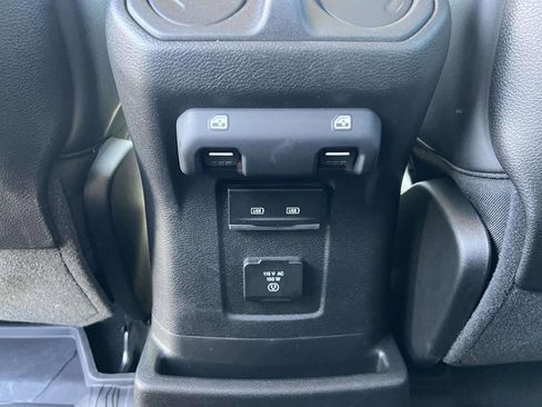 Used 2025 Jeep Wrangler Unlimited Rubicon 4xe w/ Technology Group AWD/4WD image 21
