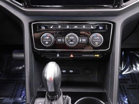 Used 2021 Volkswagen Atlas SEL Premium image 31