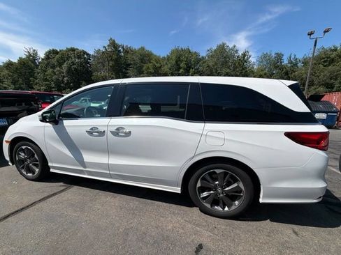Used 2023 Honda Odyssey Elite image 7