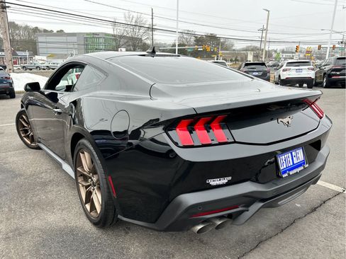 Used 2026 Ford Mustang Premium w/ Bronze Appearance Package image 33