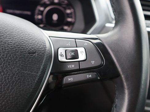Used 2019 Volkswagen Tiguan SEL Premium AWD/4WD image 31
