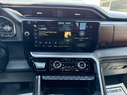 Used 2022 GMC Sierra 1500 Denali Ultimate AWD/4WD image 18