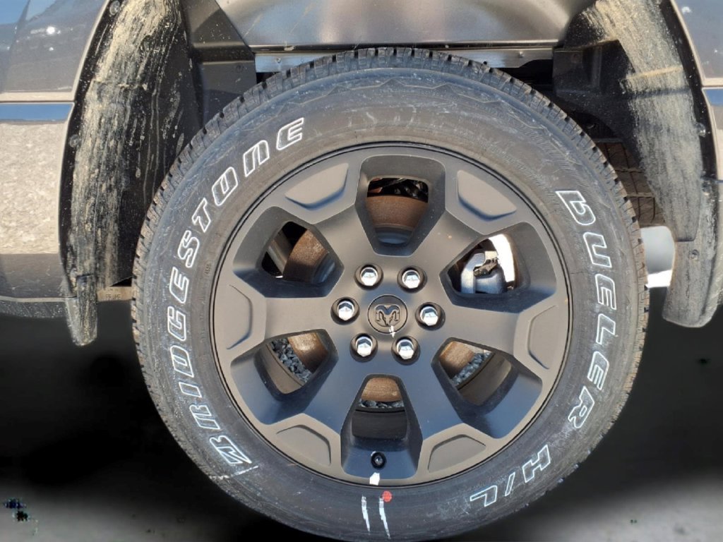 New 2026 RAM 1500 Express AWD/4WD image 8