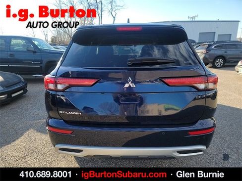 Used 2024 Mitsubishi Outlander SE image 5