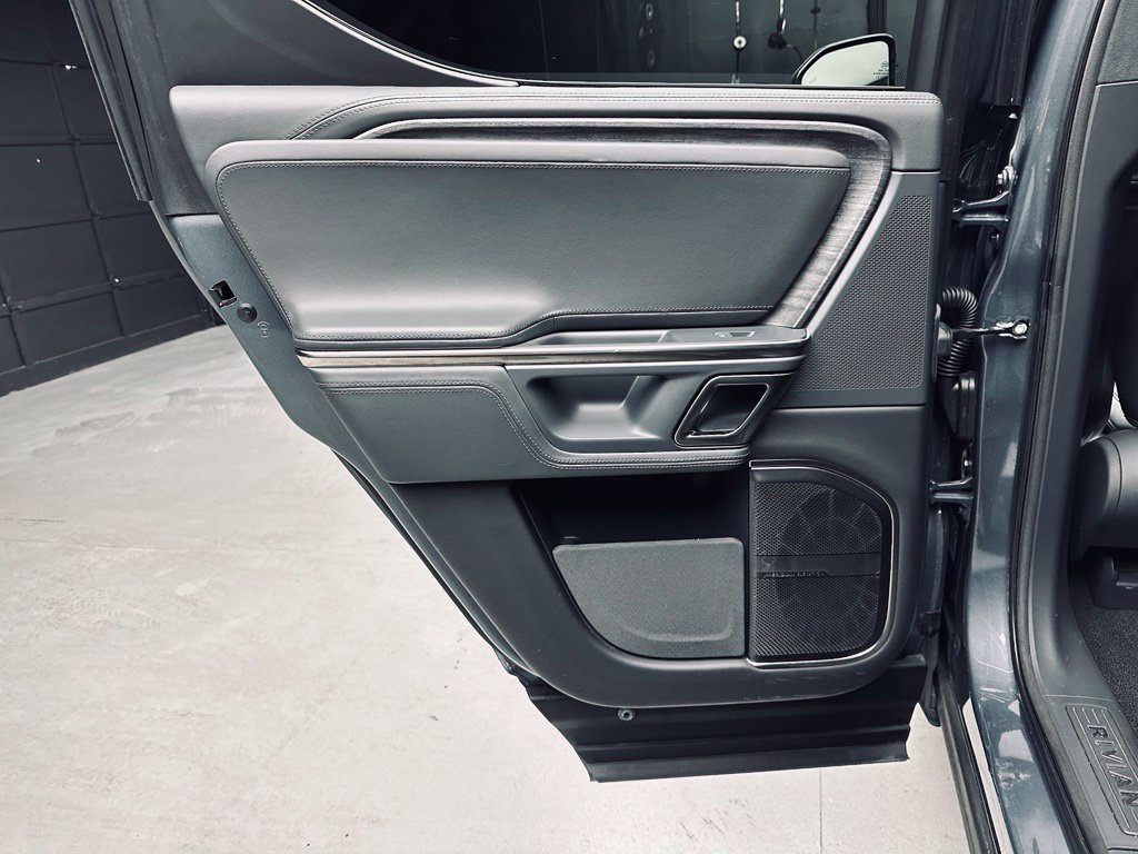 Used 2022 Rivian R1T Adventure AWD/4WD image 28