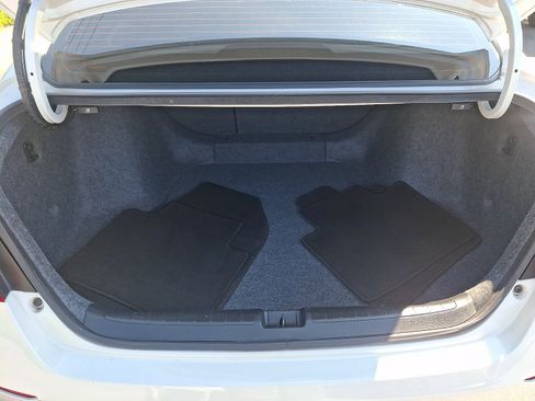 Used 2018 Honda Accord Sport image 28