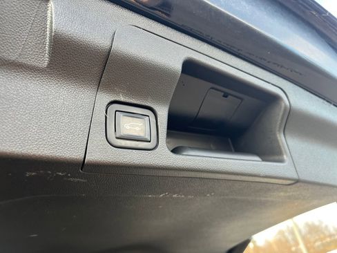 Used 2021 GMC Acadia Denali w/ Denali Ultimate Package image 27