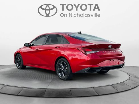 Used 2021 Hyundai Elantra SEL FWD image 3