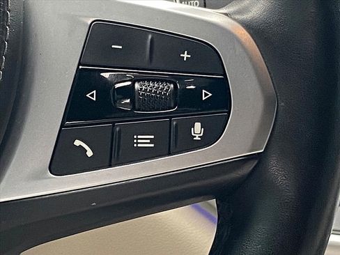 Used 2022 BMW X5 M50i w/ Executive Package image 9