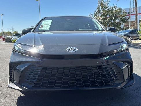 Certified 2025 Toyota Camry SE w/ Convenience Package image 2