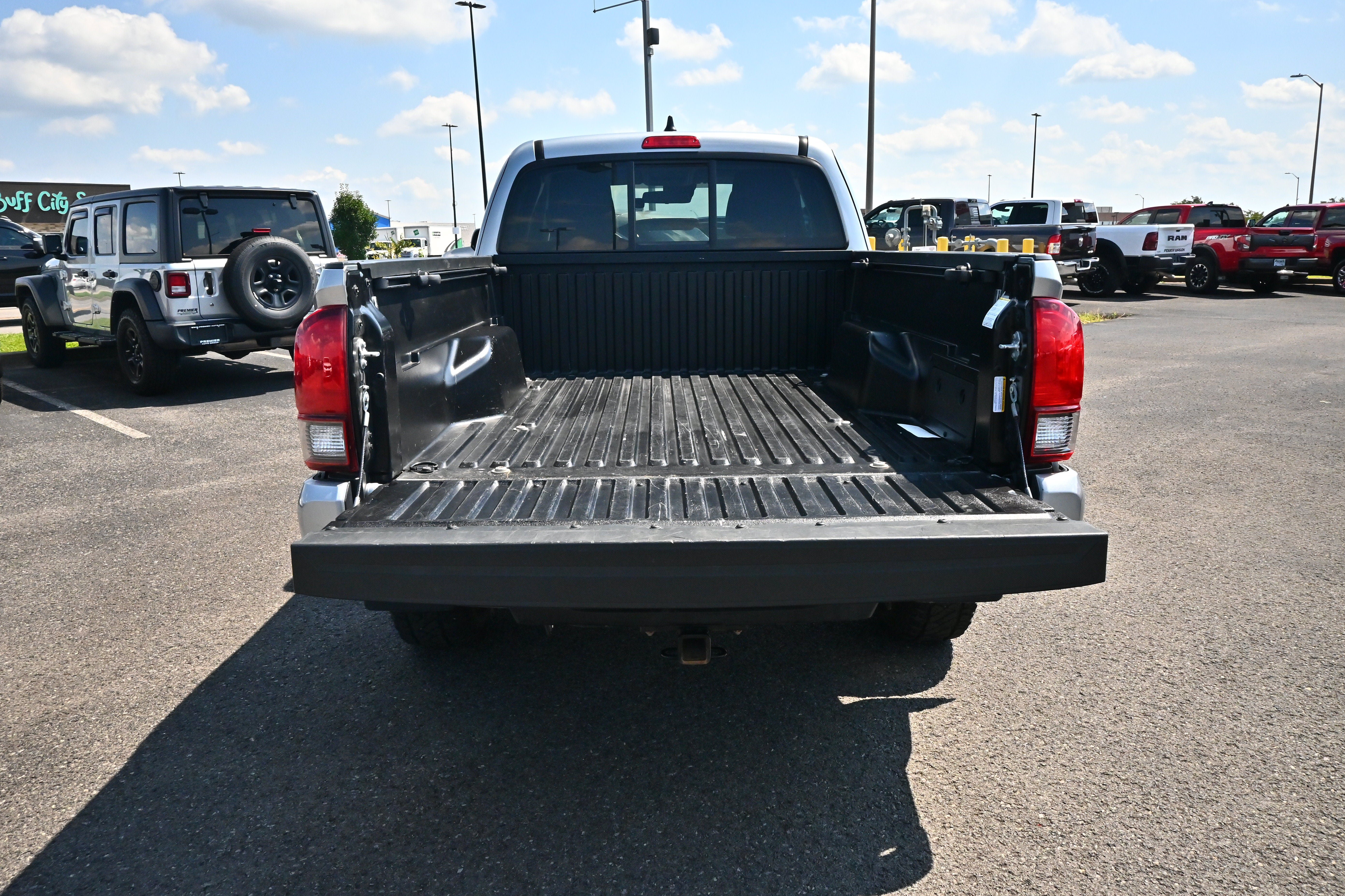 Used 2023 Toyota Tacoma SR w/ SR Convenience Package RWD image 9