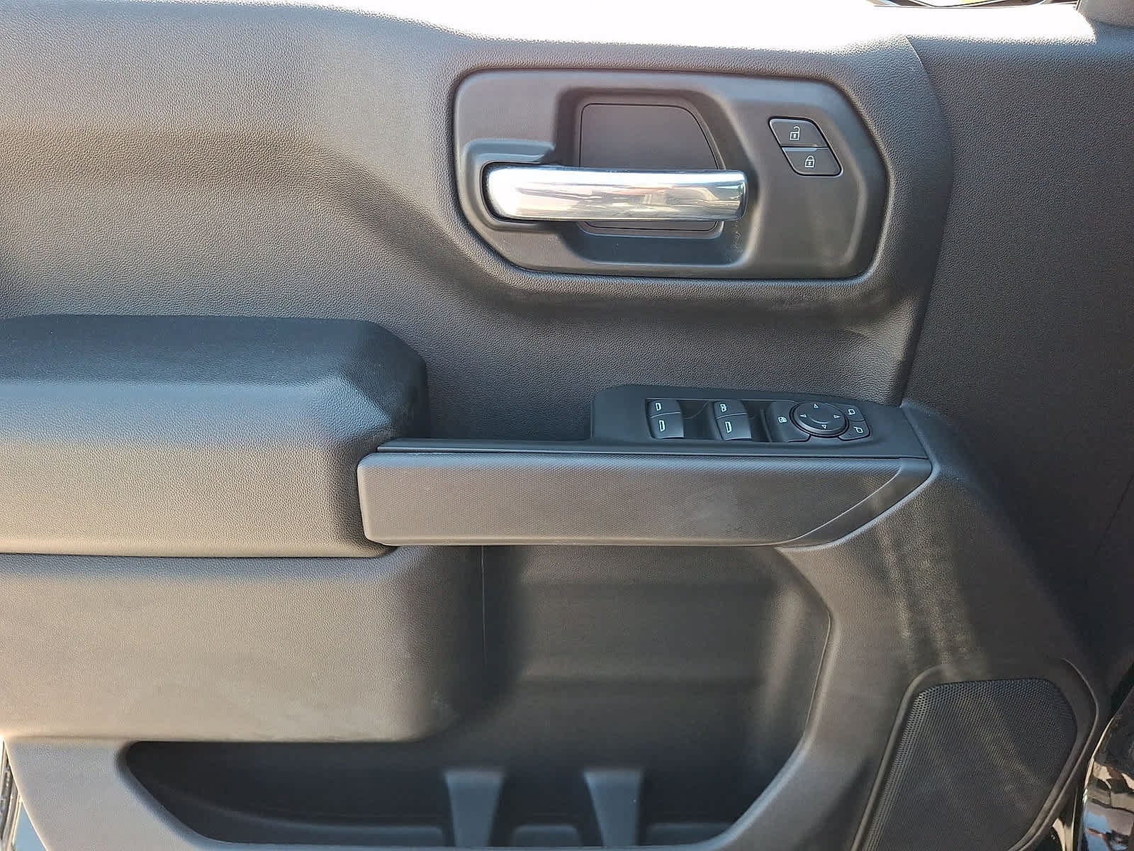 Used 2024 Chevrolet Silverado 1500 Custom Trail Boss AWD/4WD image 16