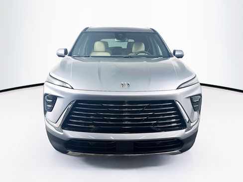 Used 2025 Buick Enclave Preferred image 2