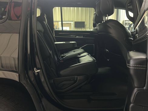 Used 2022 Jeep Wagoneer Series II image 13