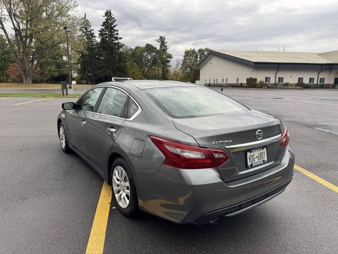 Used 2018 Nissan Altima 2.5 S FWD image 6