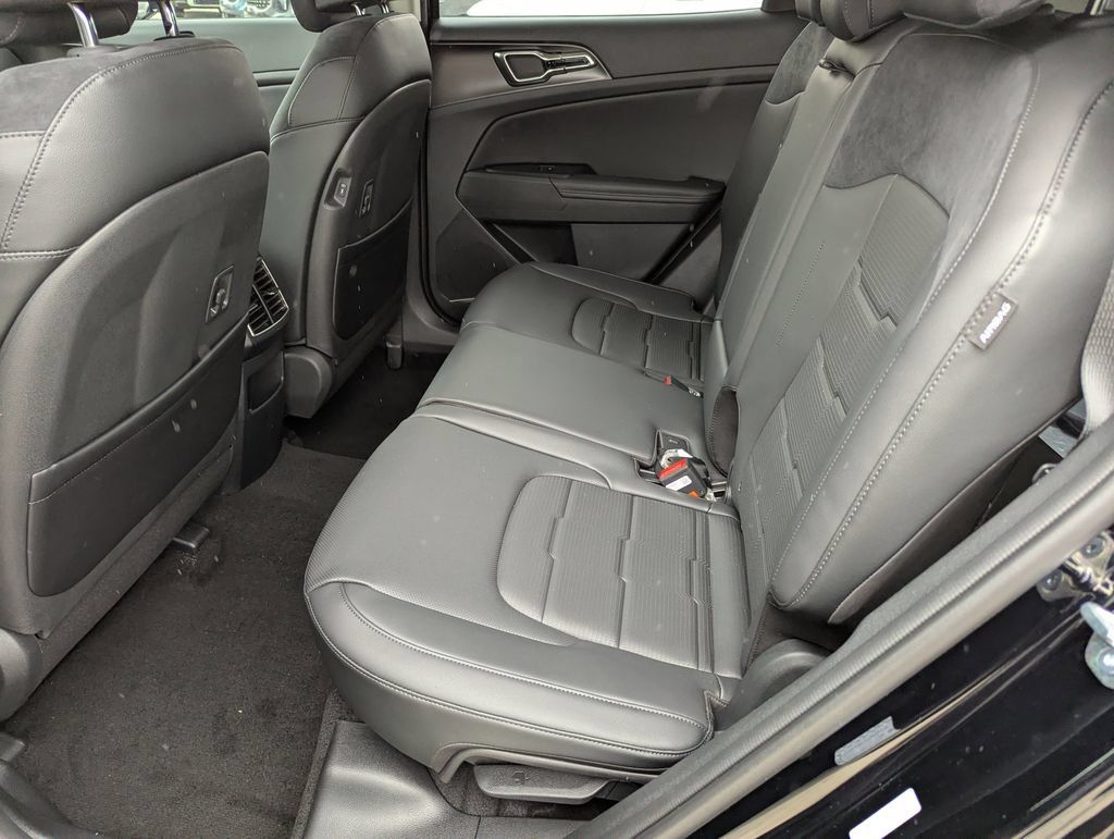 New 2026 Kia Sportage SX FWD image 17