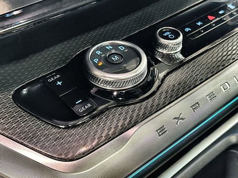 New 2026 Ford Expedition Platinum AWD/4WD image 23