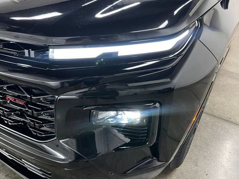 New 2026 Chevrolet Traverse RS w/ LPO, Floor Liner Package AWD/4WD image 9