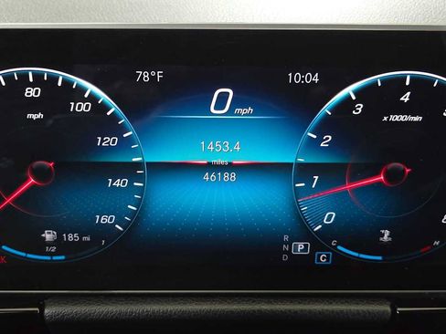 Certified 2021 Mercedes-Benz GLA 250 4MATIC image 28
