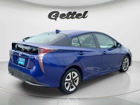 Used 2016 Toyota Prius Four Touring FWD image 5