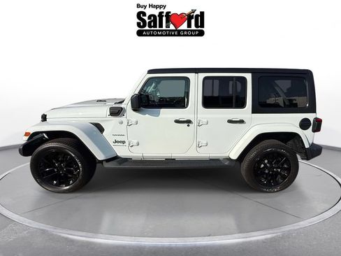 Used 2023 Jeep Wrangler Unlimited Sahara w/ Cold Weather Group AWD/4WD image 5