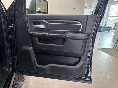 Used 2024 RAM 2500 Big Horn AWD/4WD image 47