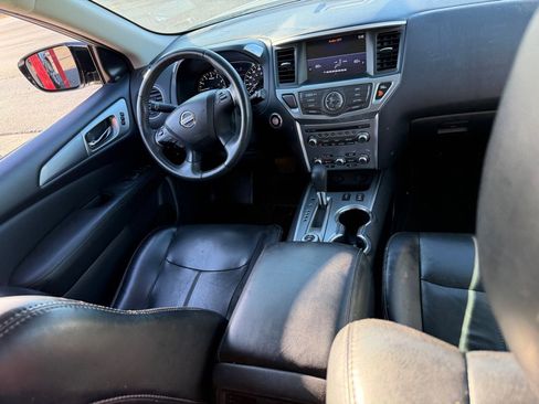 Used 2017 Nissan Pathfinder SL image 12