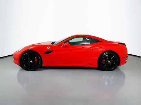 Used 2012 Ferrari California RWD image 2