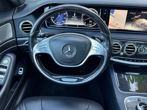 Used 2017 Mercedes-Benz S 550 Sedan image 15