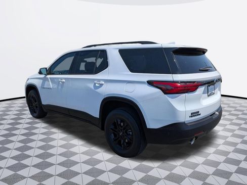 Used 2023 Chevrolet Traverse LT FWD image 7