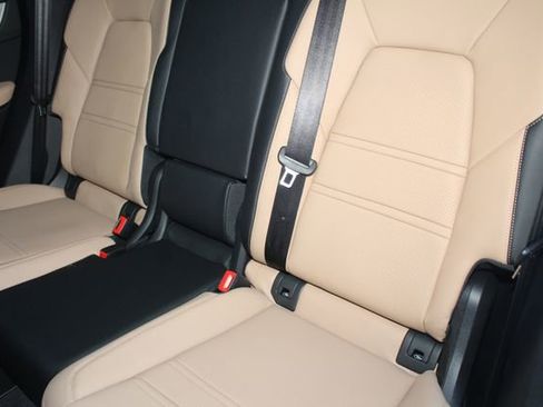 Certified 2025 Porsche Cayenne Coupe image 24