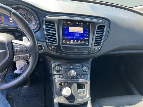 Used 2016 Chrysler 200 S w/ Comfort Group image 11