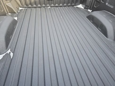 Used 2025 Chevrolet Silverado 2500 LT image 5