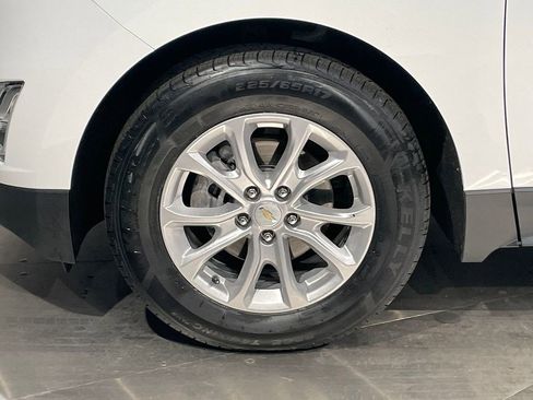 Used 2020 Chevrolet Equinox LS image 33