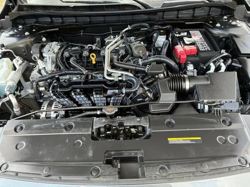 Used 2025 Nissan Altima 2.5 SV FWD image 26