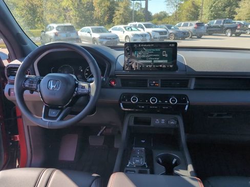 New 2025 Honda Pilot TrailSport image 19