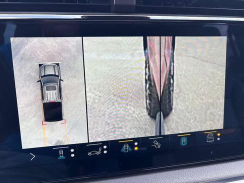 Certified 2022 GMC Sierra 1500 AT4 w/ AT4 Premium Package AWD/4WD image 30