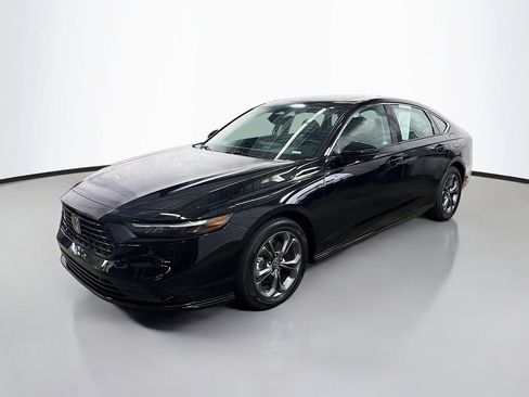 Used 2023 Honda Accord EX-L image 5