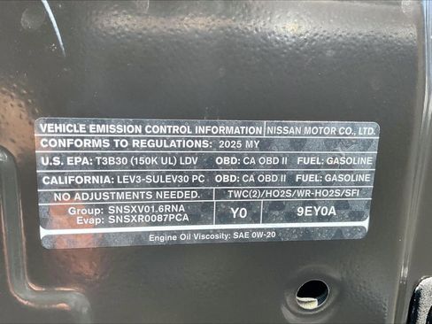 Used 2025 Nissan Versa S w/ Trunk Package image 27